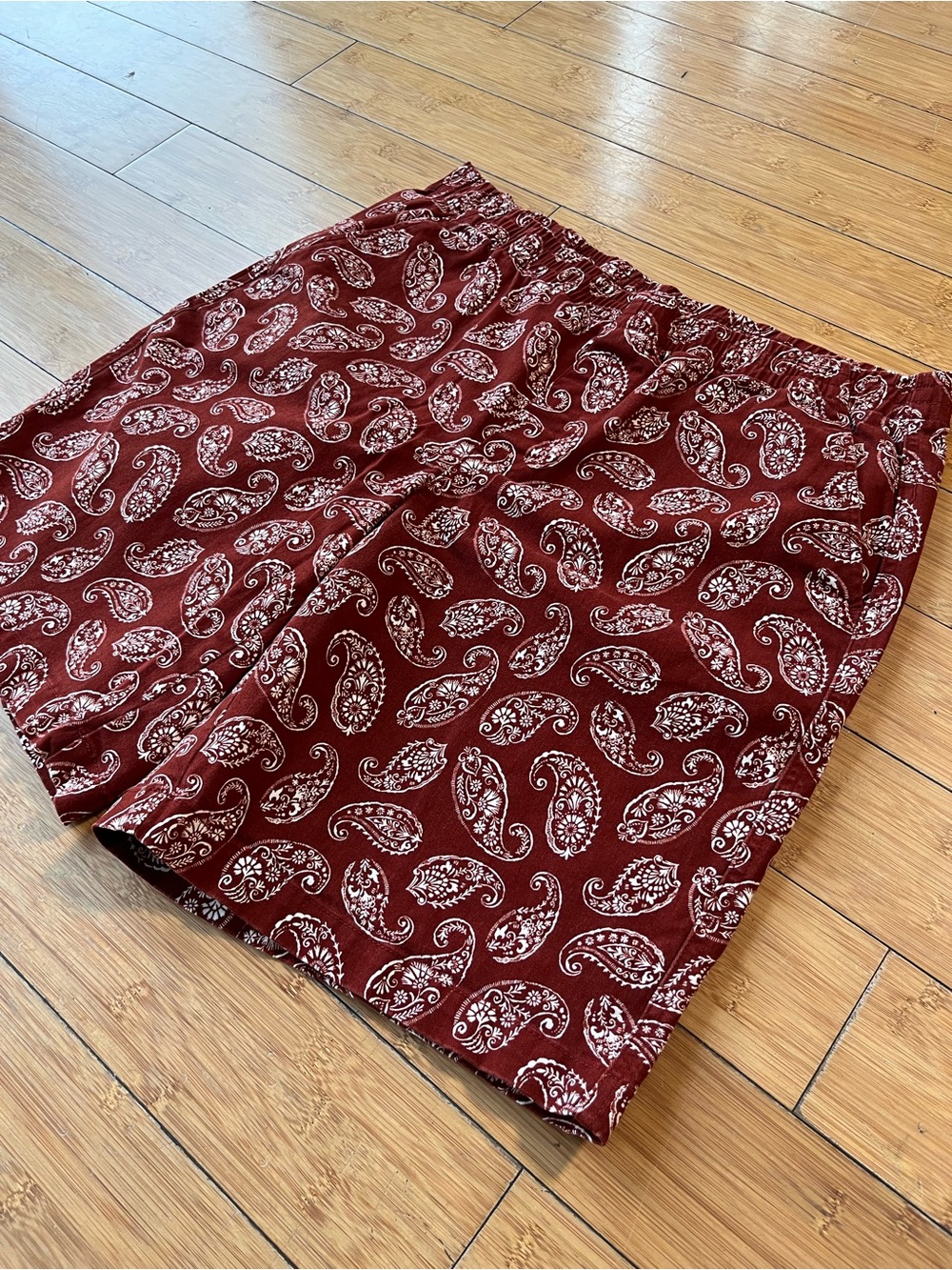 Lands' End Women's Rust Red Paisley Bandana Print Elastic Waist Casual Shorts - Picture 2 of 10